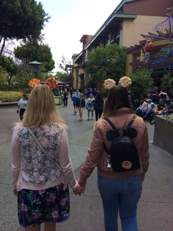 Disneyland-California-Sisters-Holiday-Vacation-Travel-Disney-Blog-Blogger